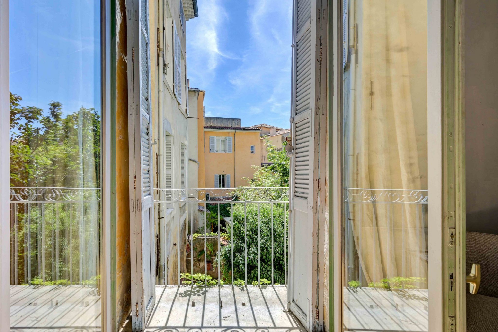 Appartement du peintre aix en provence 2 chambres et jardin au coeur du centre historique proche du cours mirabeau-06