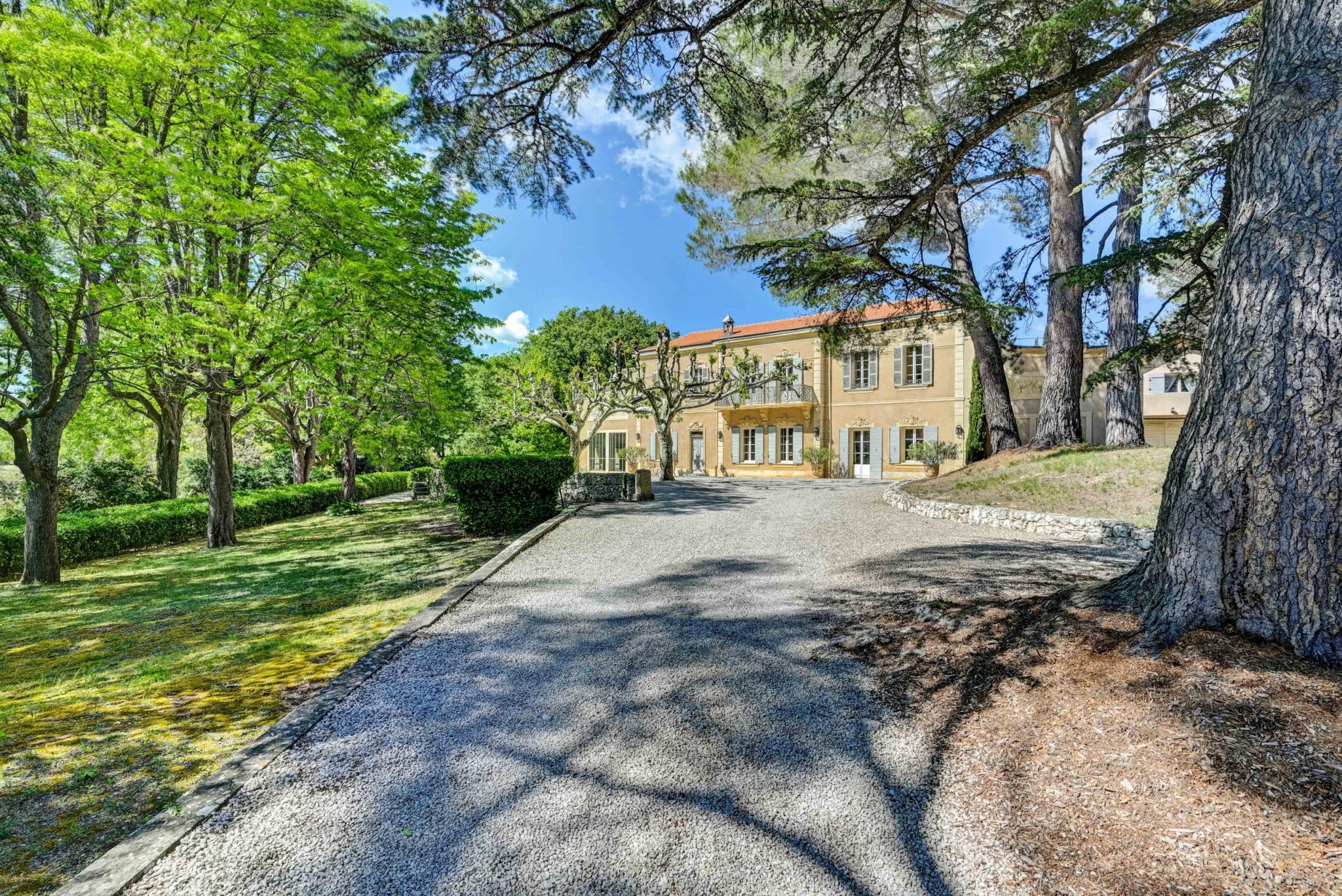 BASTIDE DU SOUVENIR-83