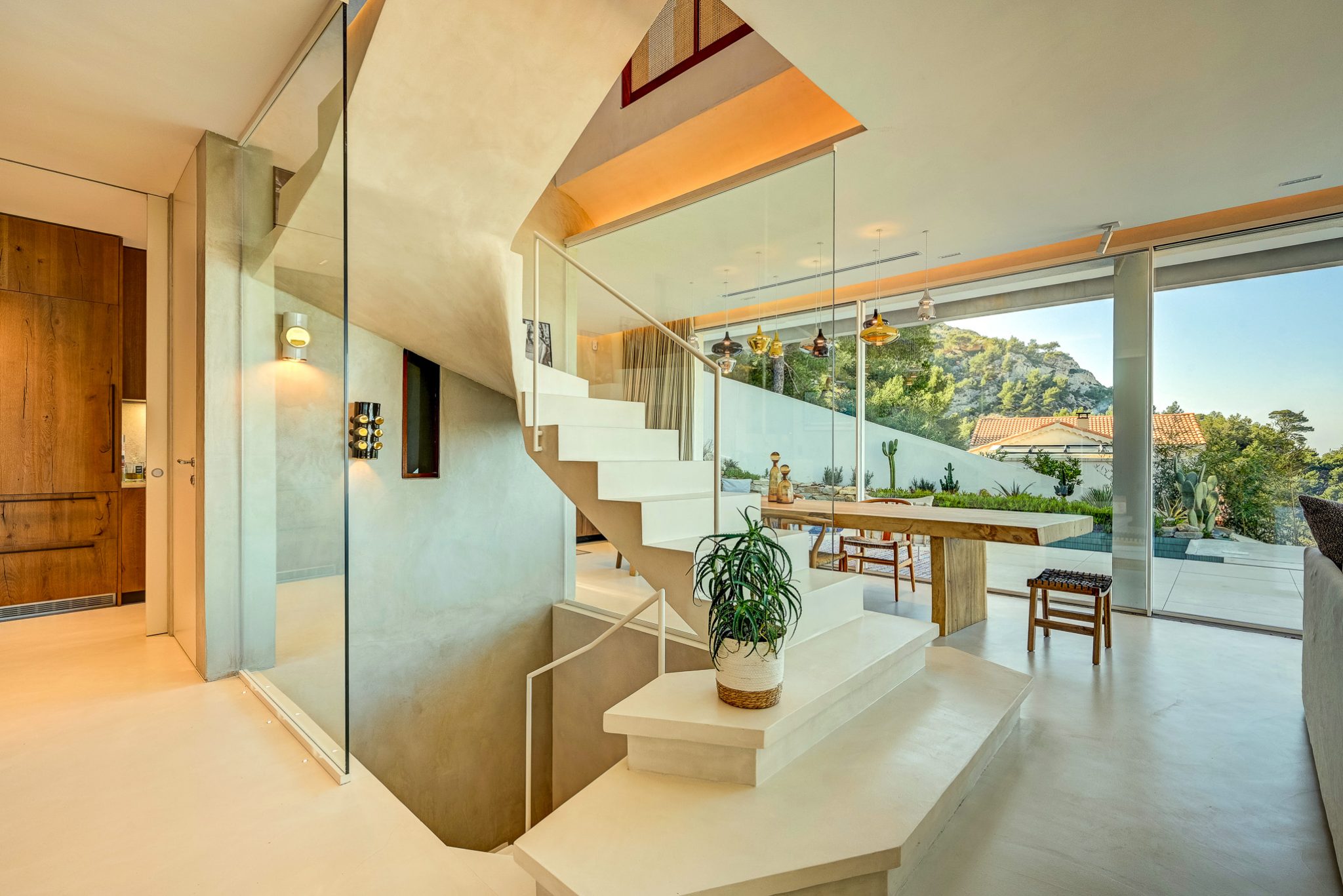 Marseille on the Roc-25