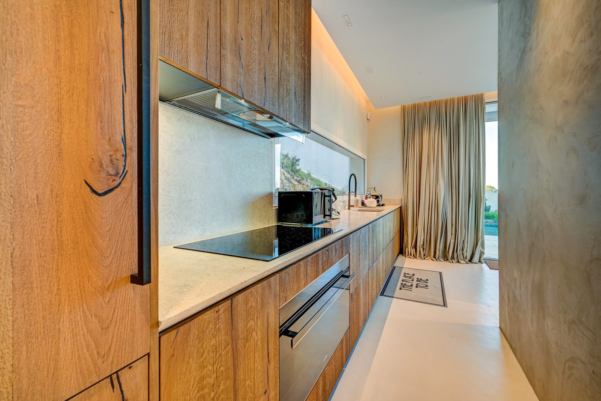 Marseille on the Roc-28