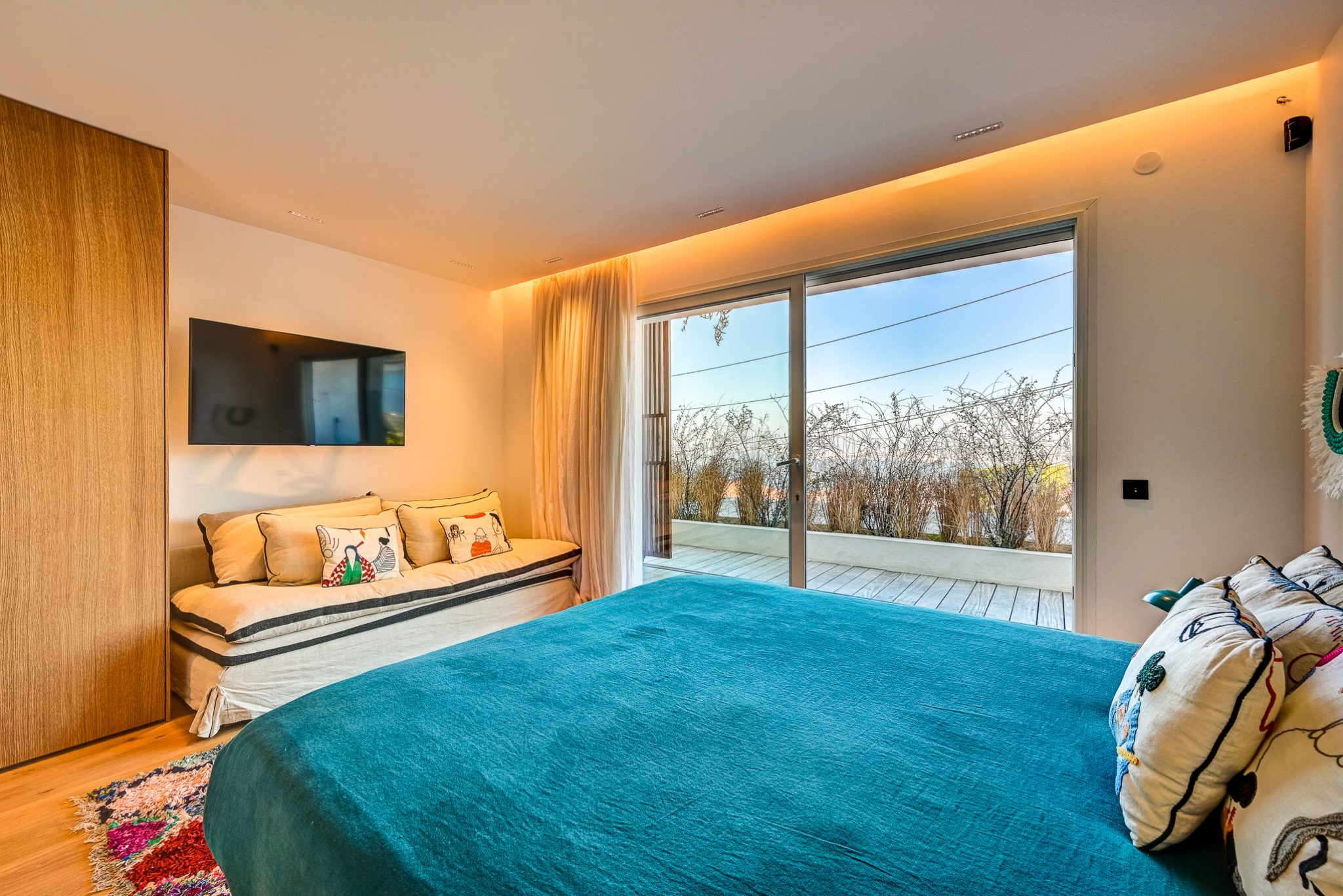 Marseille on the Roc-42