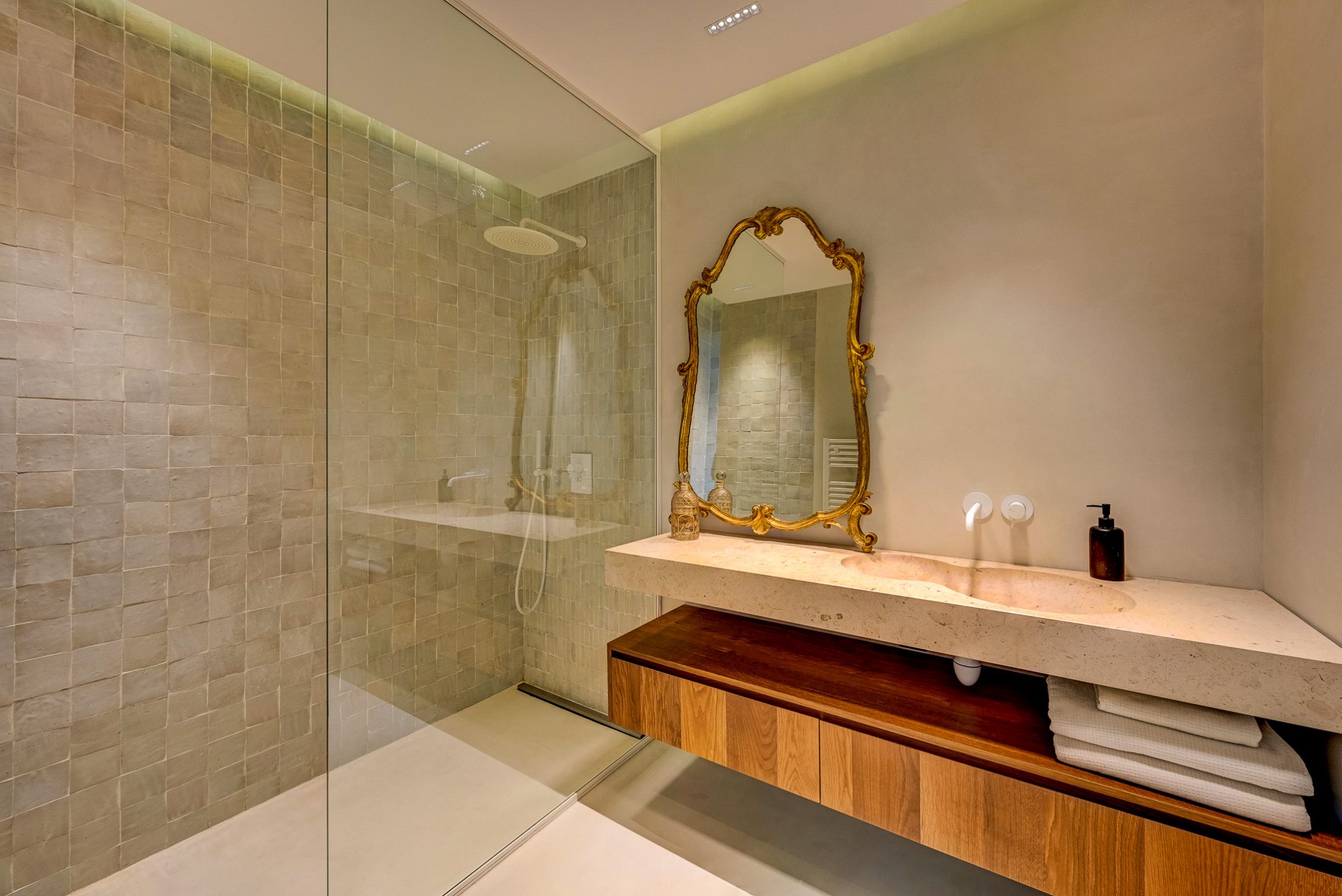 Marseille on the Roc-48