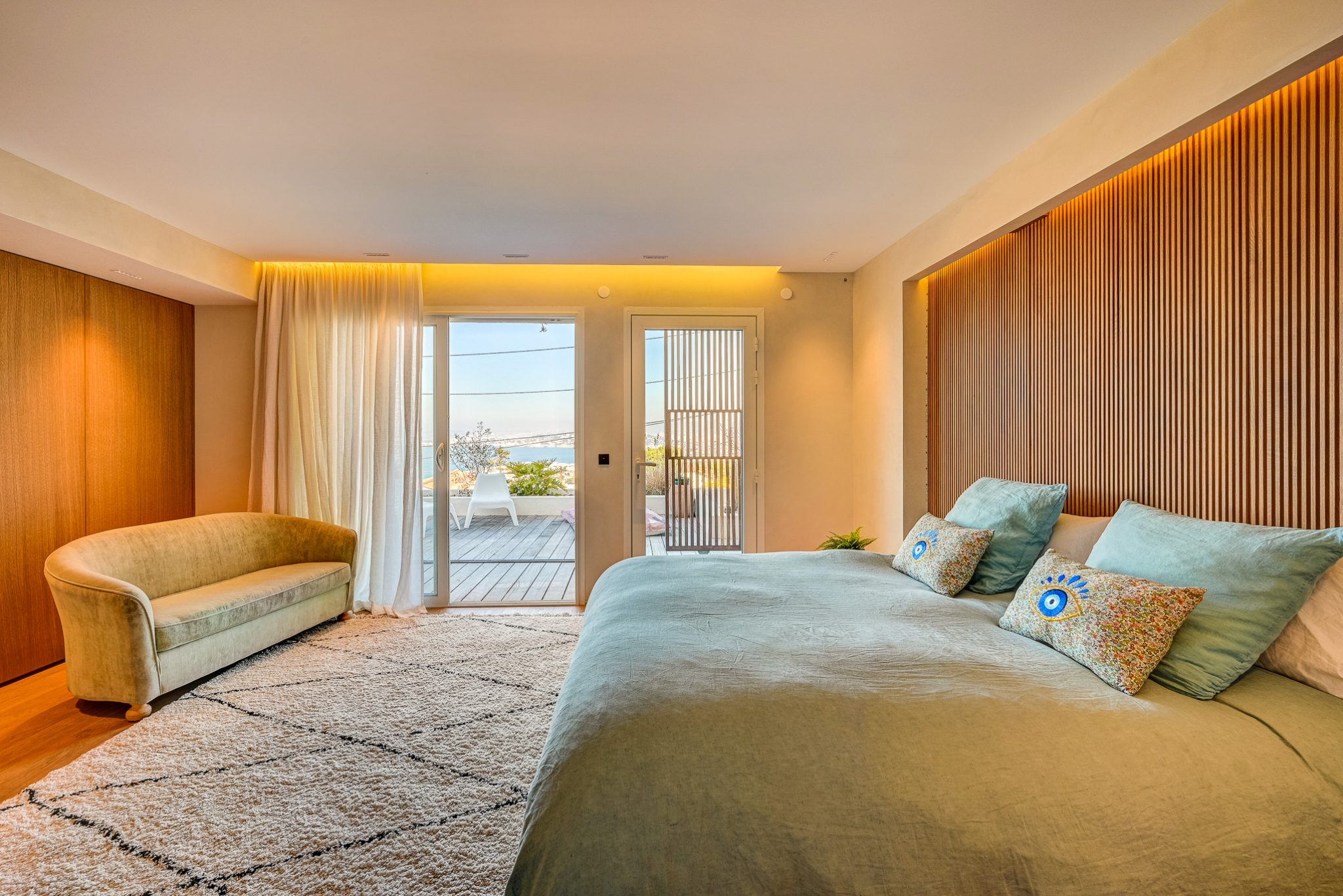 Marseille on the Roc-51