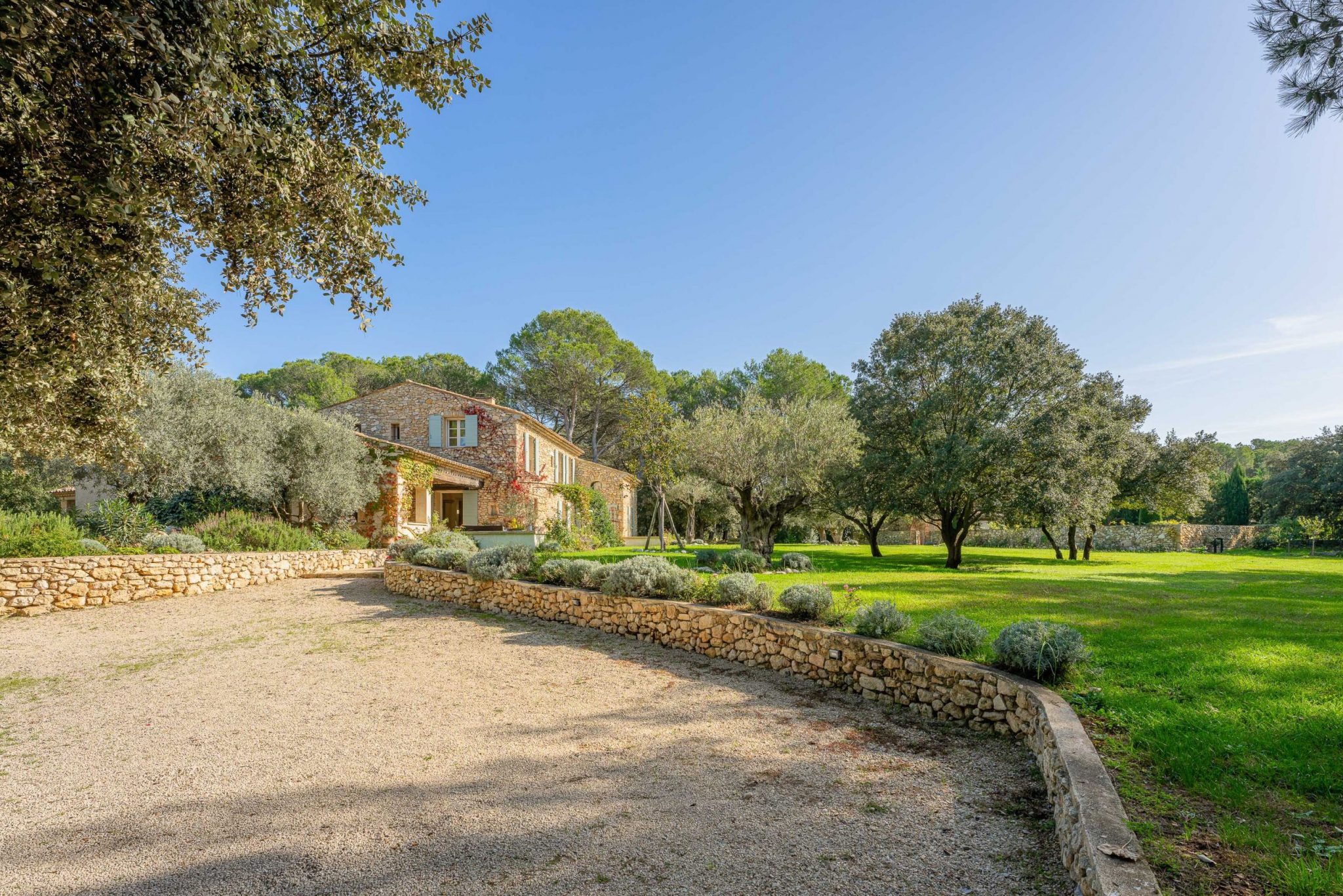 Mas des inseparables location saint cannat proche d'aix en provence-053